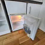 Apartment Modern Immaculate With Ac & Parking, Outside The Caz *