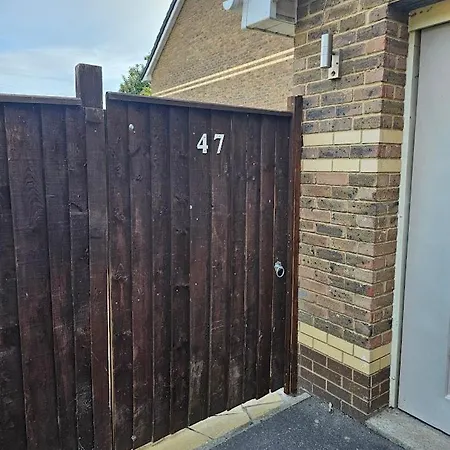 Apartamento Modern Immaculate With Ac & Parking, Outside The Caz Bristol