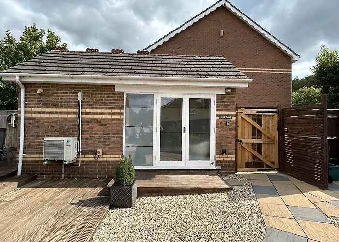 Apartment Modern Immaculate With Ac & Parking, Outside The Caz